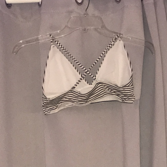 Two pice bikini from H&M black and white stripes crossed back - Picture 4 of 5